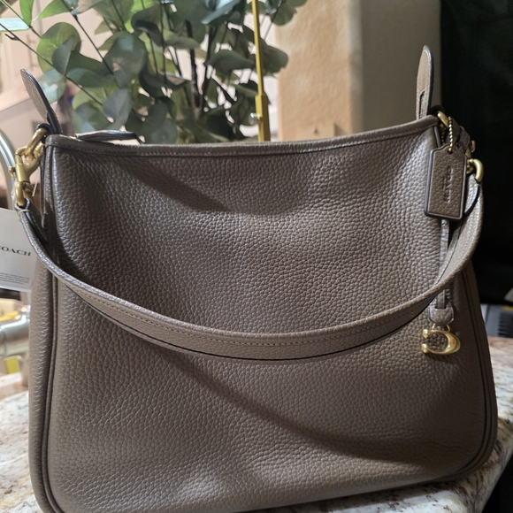 *New Coach Cary Pebbled Leather Shoulder Bag*** Charms Are Not Included** - Picture 5 of 9